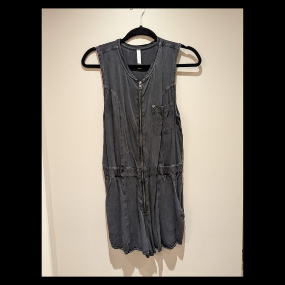 RVCA Romper Grey Large - Picture 2 of 3